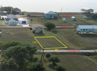 88 Calumet Dr, Palacios, TX 77465