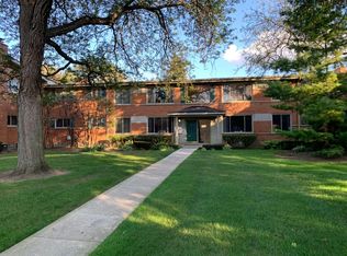 928 N Adams Rd UNIT 1, Birmingham, MI 48009