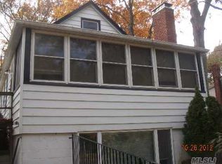 40 Port Jefferson Rd, Sound Beach, NY 11789