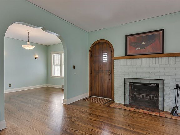 3rd image of 19659 Paxson Dr S