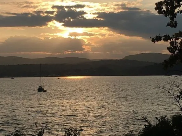 320 Simpson Pl, Peekskill, NY 10566