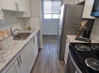 Pinegrove Apartments - Choose your rent level - Call for Details - All utilities, Waterloo, ON N2J 1W6
