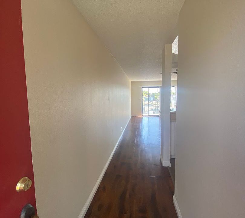 1st image of 1039 Junipero Ave APT 8