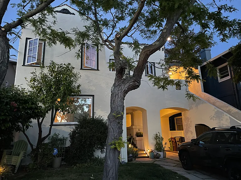 4360 Everett Ave #C — Photo 2