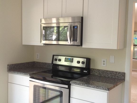 5th image of 1812 Glade Ct