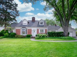 1521 Canterbury Ln, Glenview, IL