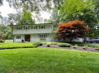 6 Laurel Pl, Chester, NJ 07930