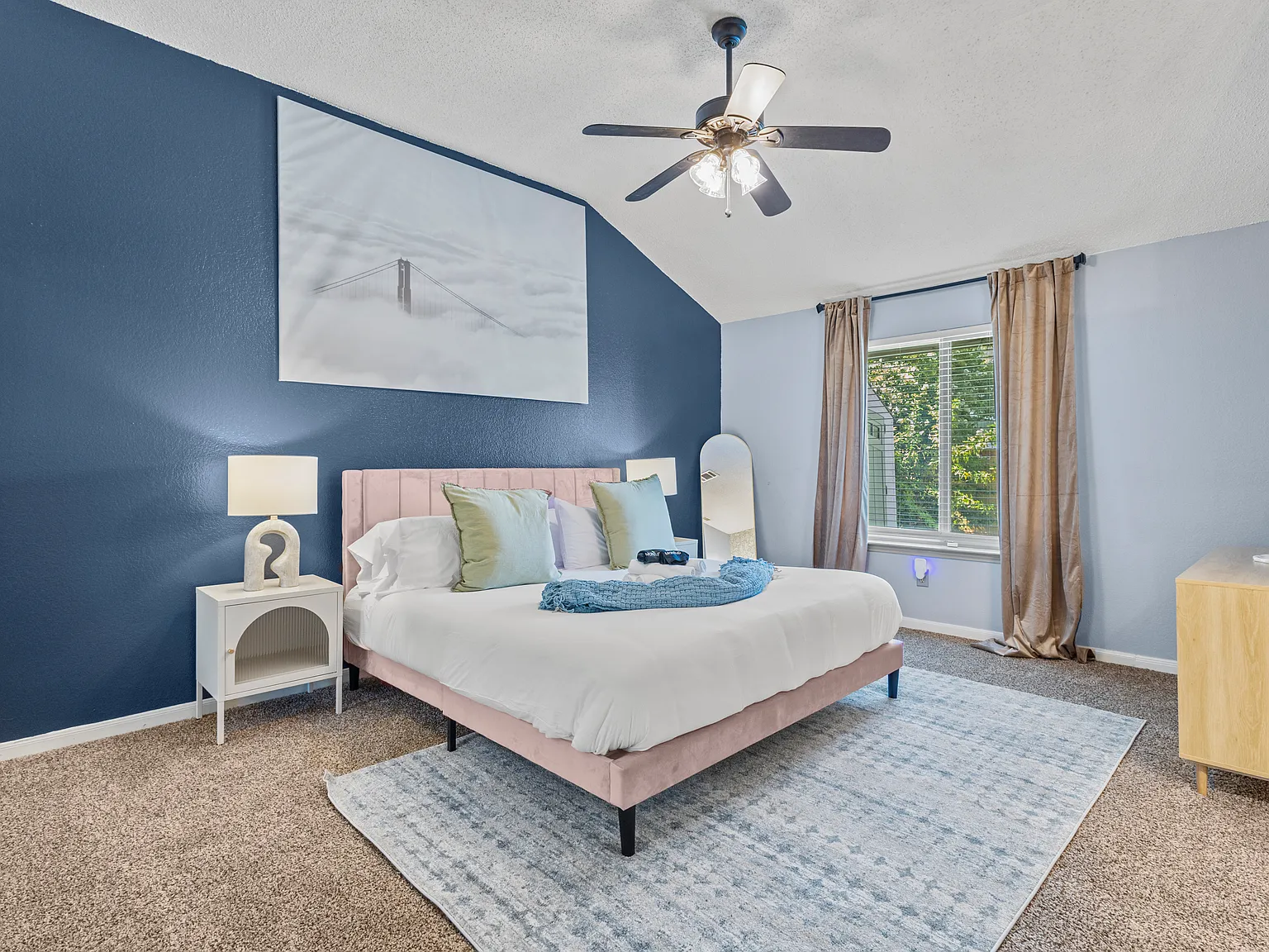 3 bed, 2007 sqft, $5,500 — Photo 3