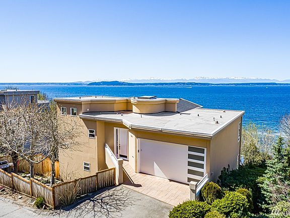 Perched on Bonair Hill Above Alki Beach 