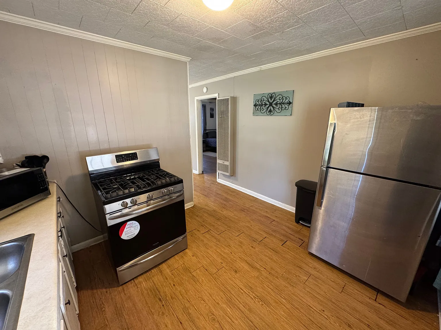 2 bed, 1.0 bath, 1000 sqft, $3,000 — Photo 3