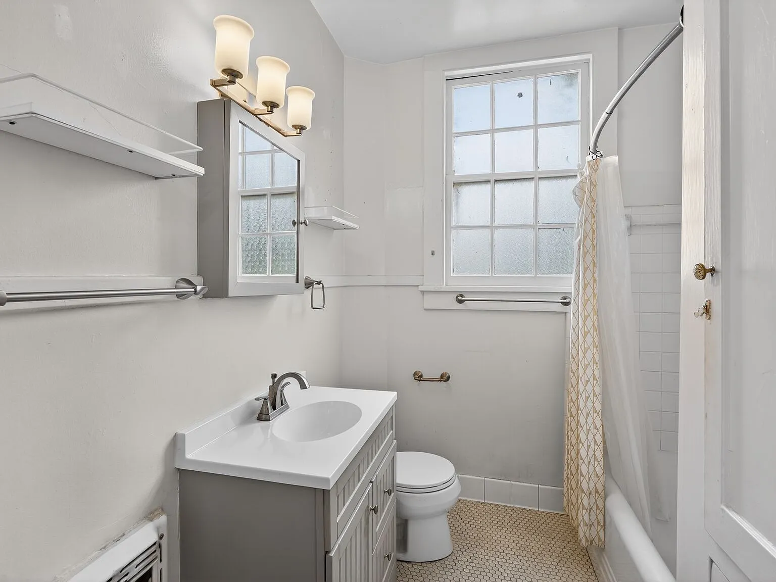 2 bed, 1210 sqft, $1,800 — Photo 4