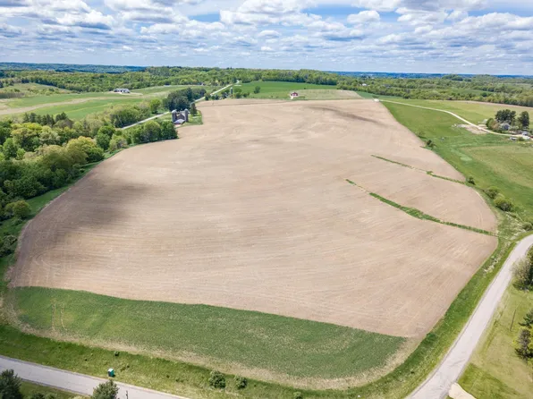 W Redstone Dr, La Valle, WI 53941