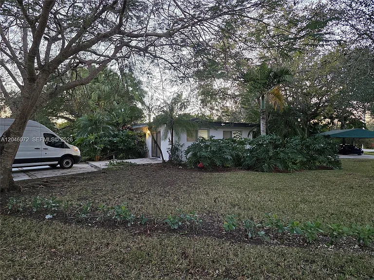 9860 SW 140th St — Photo 22