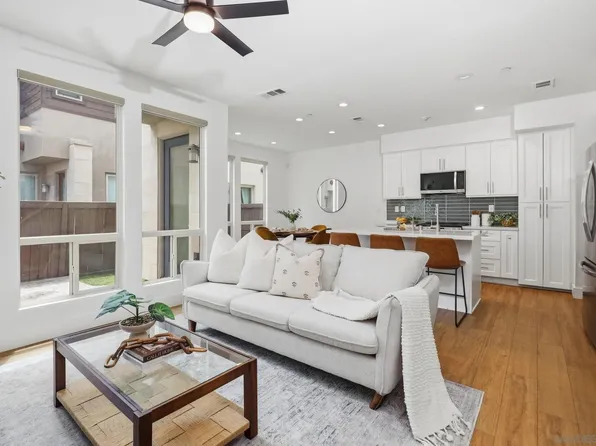 2333 Aperture Cir, San Diego, CA 92108
