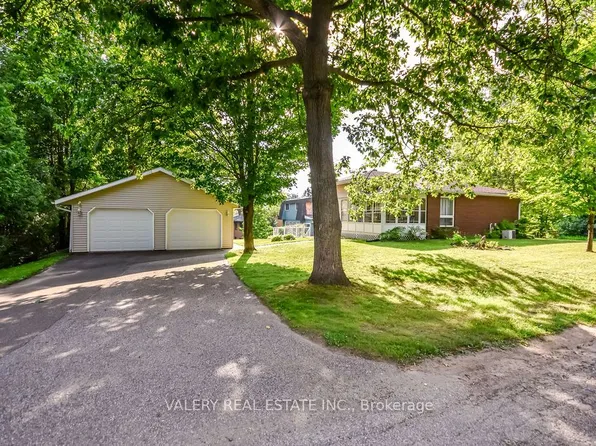 215 Fraser St, Gravenhurst, ON P1P 1C9