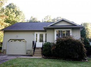 361 Center Dr, Blountville, TN 37617