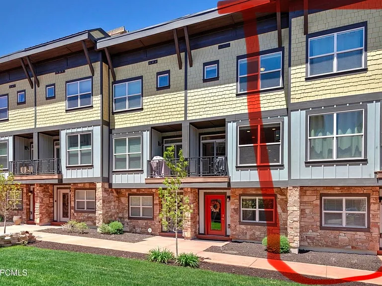 1370 Center Dr #19 — Photo 32