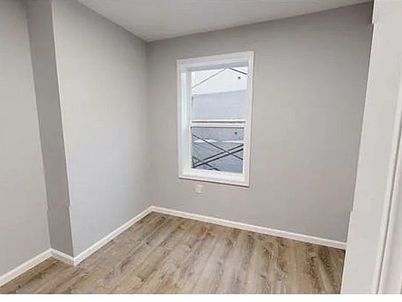 5th image of 3228 Hiatt Pl NW APT 3
