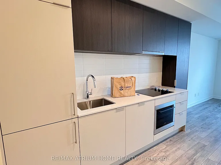 89 Church St #4705 — Photo 8
