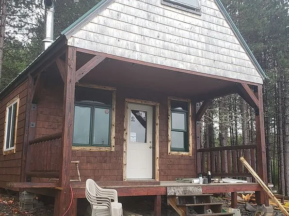 1083 Main St, Madawaska, ME 04756