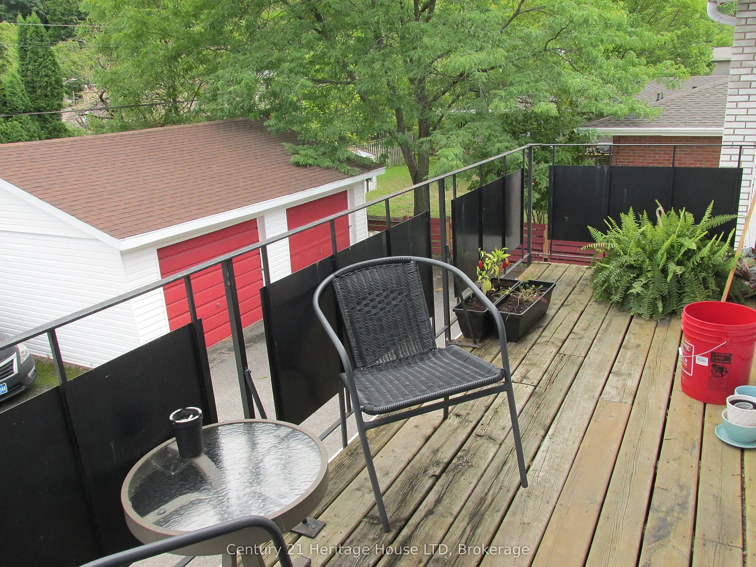 3 bed, $1,825 — Photo 2