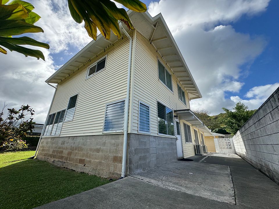 Relax in your own yard area. This is another entry door, from left side of the property.