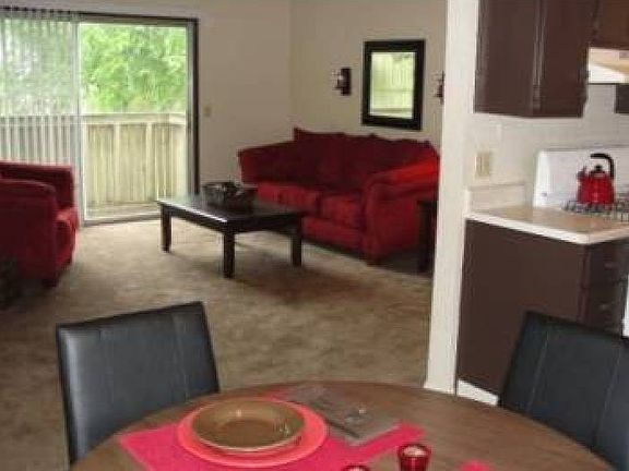 Living Room/Dining Room