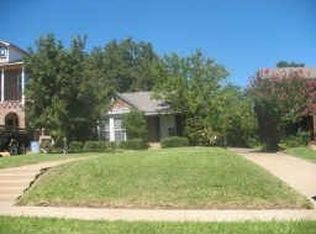 3704 Bellaire Dr N, Fort Worth, TX 76109