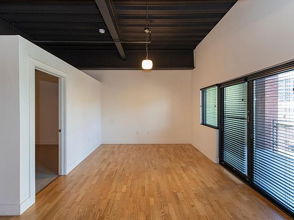 5th image of 350 E Short St Unit 227