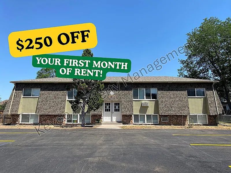 1812 Pecan St #4