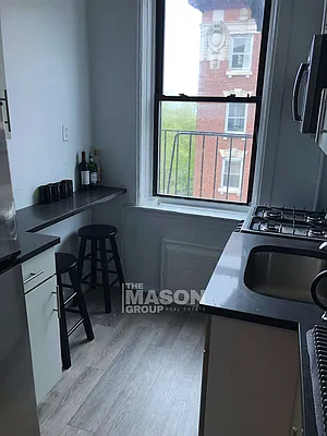 Rented by Mason Group LLC | media 25