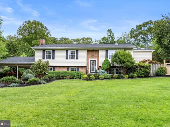 12509 Northern Valley Ct, Herndon, VA 20171