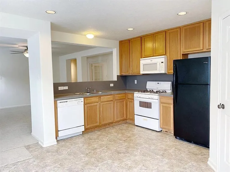 20707 Fair Castle Dr — Photo 7