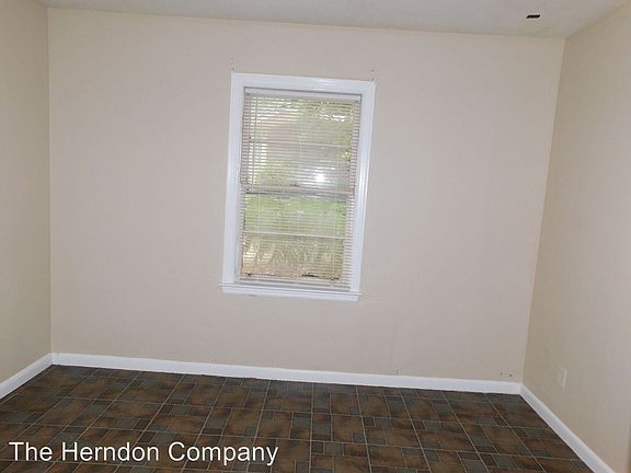 3rd image of 821 Vallotton Dr