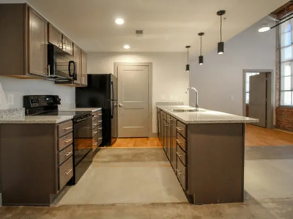 Grey Mill Apartments, 301 4th Ave E APT 103, Hendersonville, NC 28792