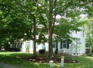 337 Chelmsford Dr, Aurora, OH