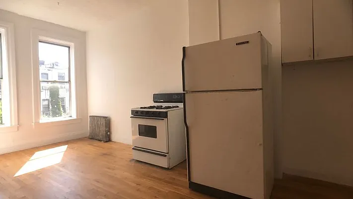 Rented by Nooklyn NYC LLC | media 13