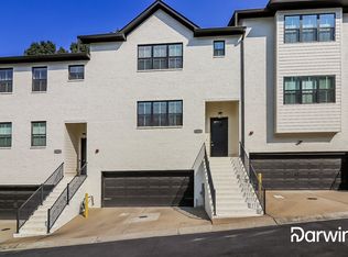 8027 Linfield Way, Sandy Springs, GA 30350