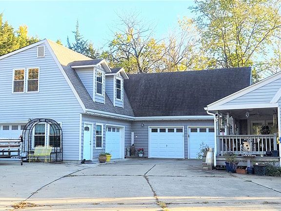 3rd image of 1040 S Wyckford Rd
