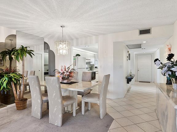 5th image of 1606 Abaco Drive #E3