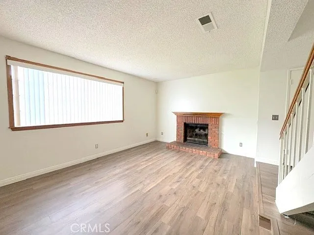 3 bed, 2.5 bath, 1472 sqft, $2,595 — Photo 2
