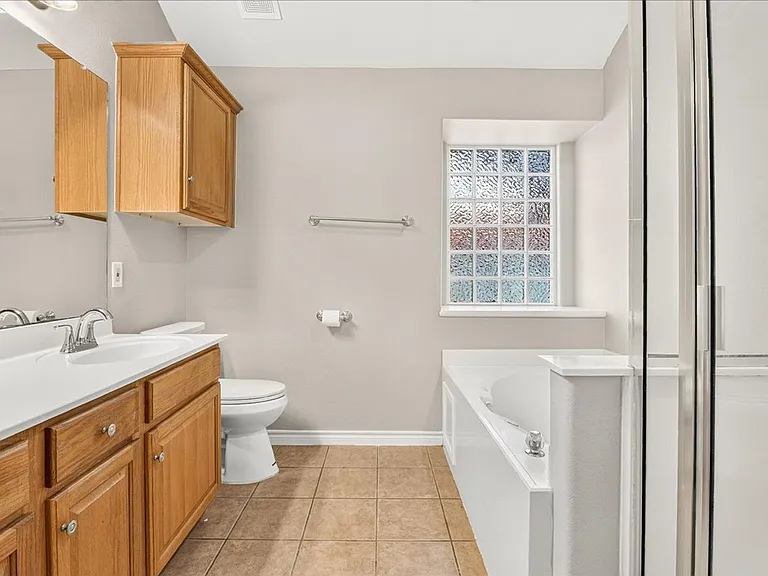5114 Spring Brook Dr — Photo 23