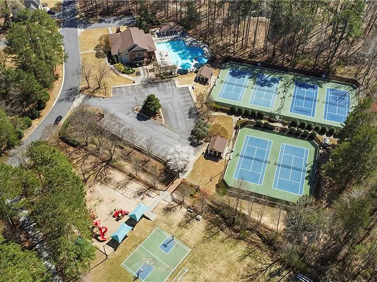 5685 Lake Manor Trce — Photo 25