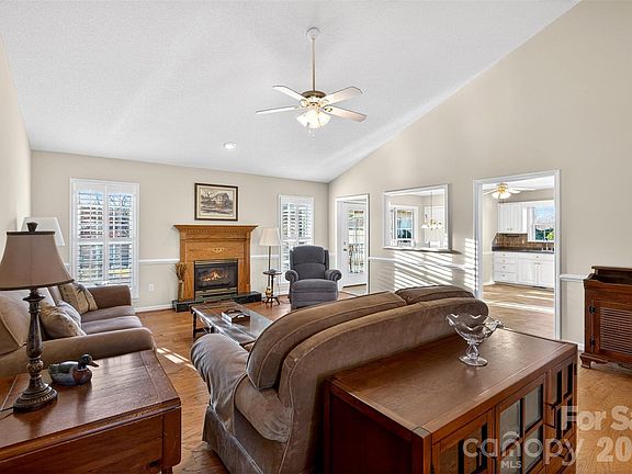 2nd image of 834 Indian Trail Run