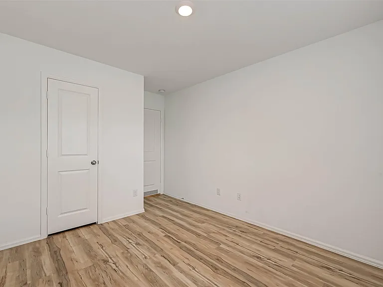 3426 Golden Amber Ct — Photo 9