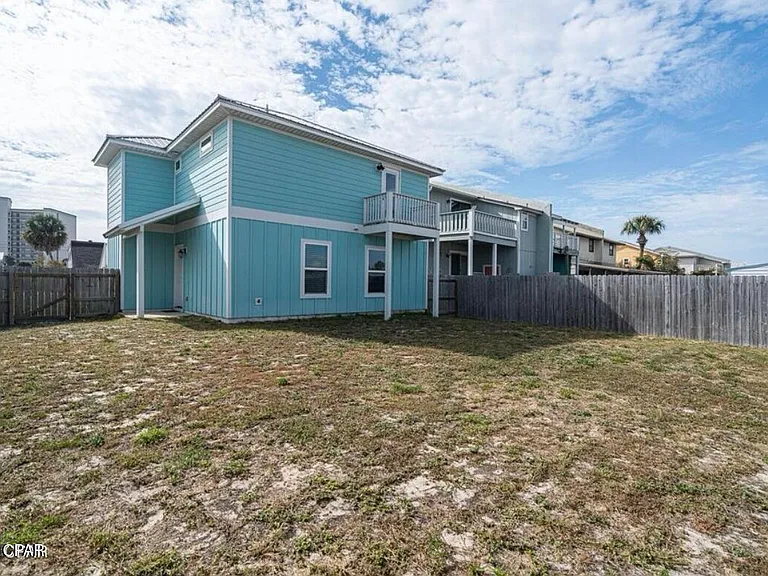6320 Beach Dr — Photo 6