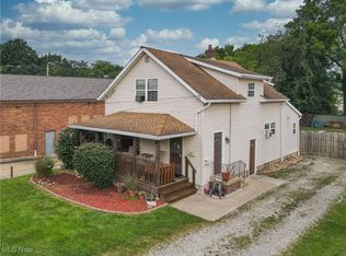 1823 & 1825 Esther Ave, Akron, OH 44312