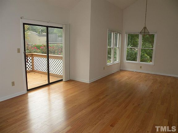 5th image of 6 Ashwood Sq