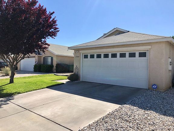 3rd image of 13564 Sylvan Oaks St