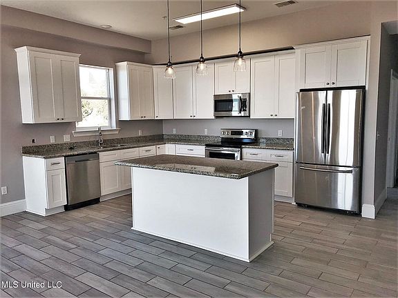 3rd image of 222 E Scenic Dr APT 4